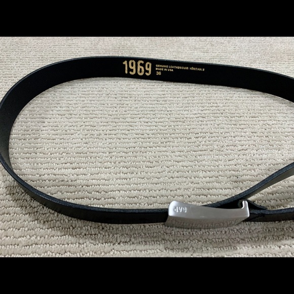 Gap leather belt - Picture 2 of 2